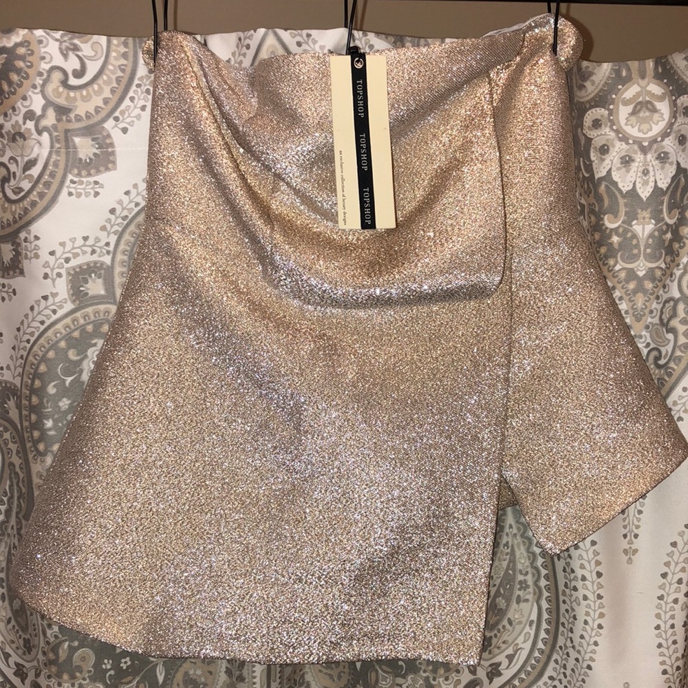 Strapless gold Top!